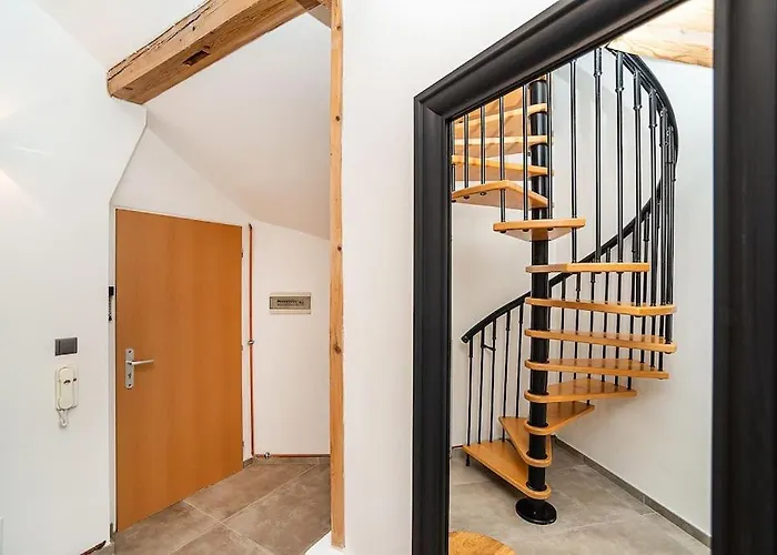 Luxurious 3 Bedroom Apartment In The Old Town