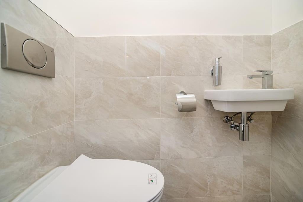 Luxurious 3 Bedroom In The Old Town *