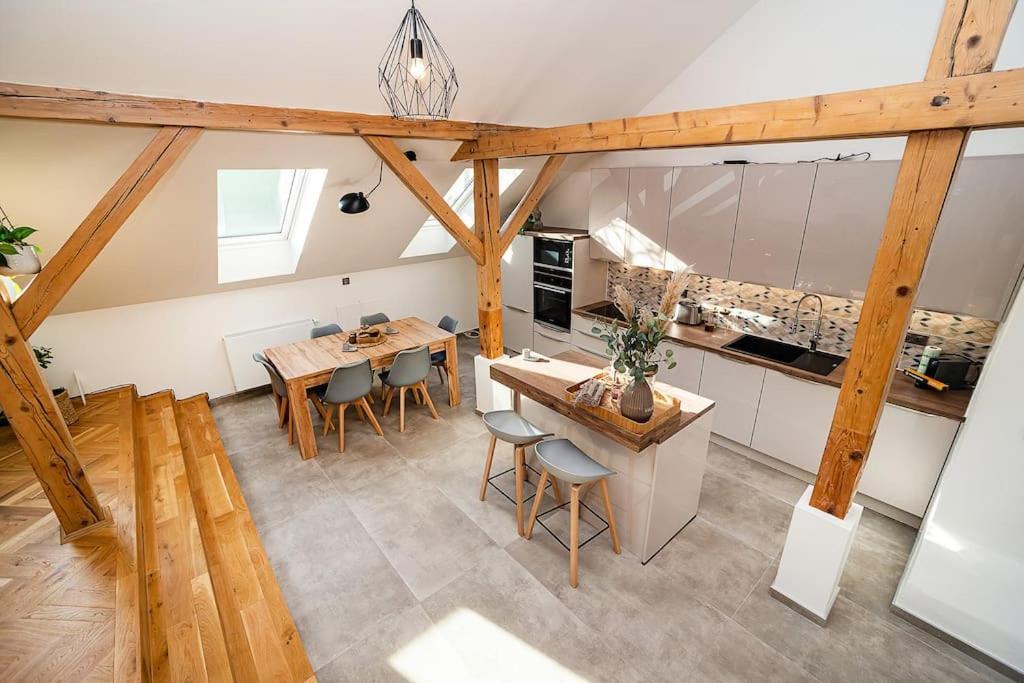 Luxurious 3 Bedroom In The Old Town * Prague