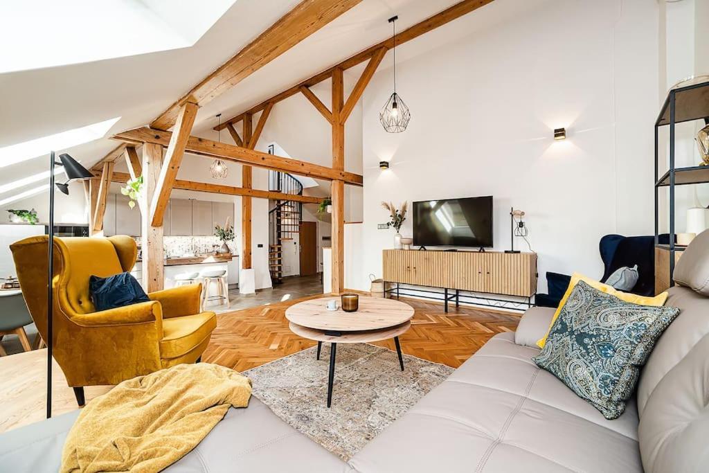 Apartment Luxurious 3 Bedroom In The Old Town